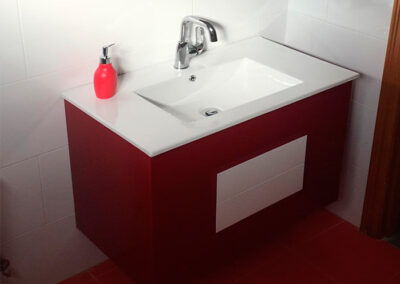 Mueble modelo Cuadra color rojo Ferrari, lavabo cerámica